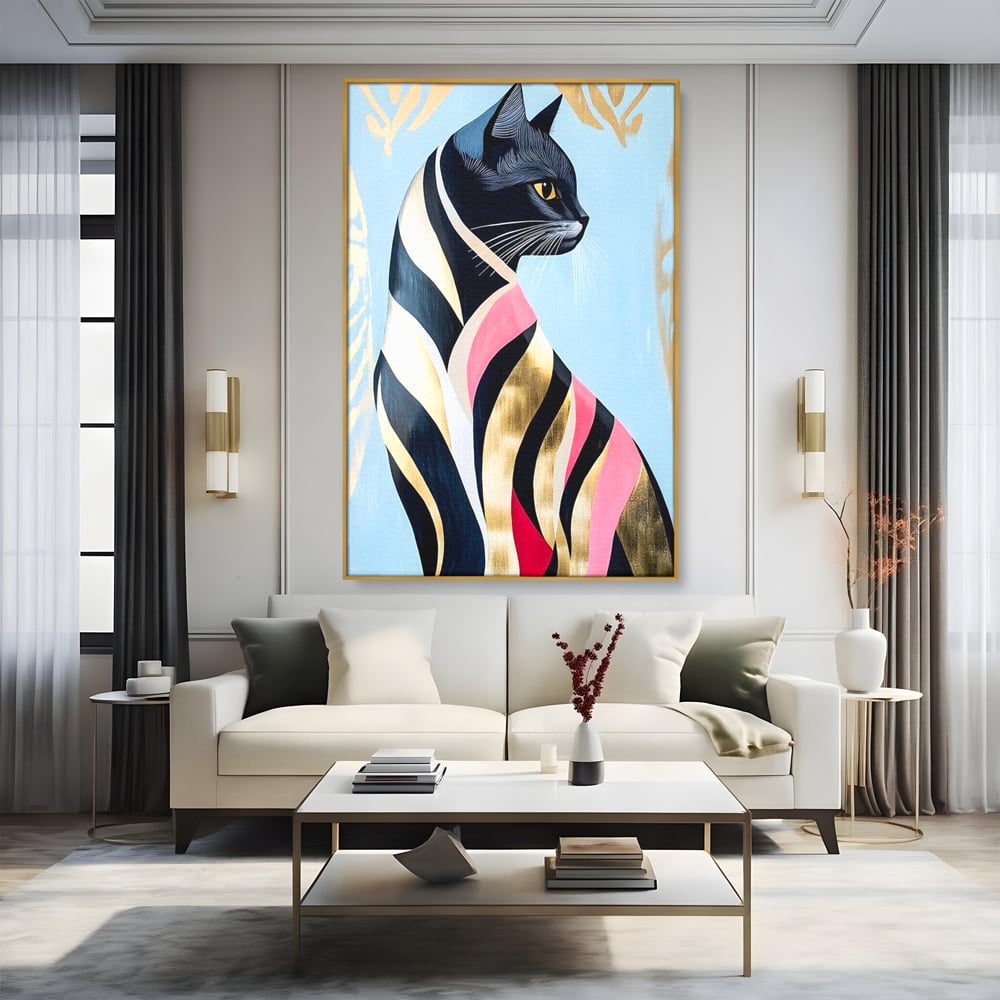 Tablou canvas cu tablou canvas cu pisica neagra stilizata, in rama de aluminiu auriu, pe perete intr-un living